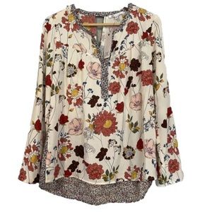 NWT DR 2 Daniel Rainn Blouse Size M Floral V-Neck Button Tab Long Sleeve